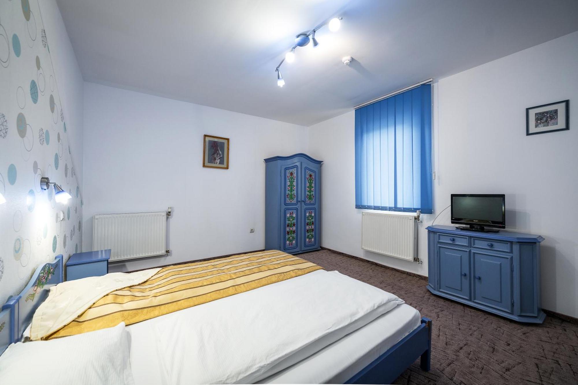 Hotel Sugas Sfantu Gheorghe  Exterior photo